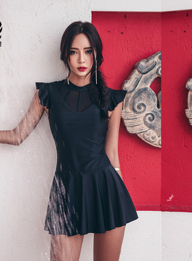 三奇泳衣女韩国ins纯色保守连体裙大码荷叶边显瘦露背性感游泳装