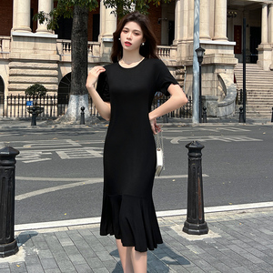 黑色短袖莫代尔连衣裙女2026夏修身显瘦鱼尾中长裙气质通勤得体风