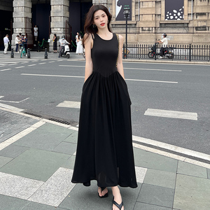 黑色背心连衣裙女2026春夏季收腰显瘦气质无袖拼雪纺长裙吊带裙子