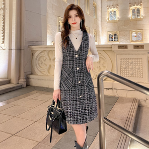 名媛小香凤千鸟格背带连衣裙女2026春季新款中长款背心裙通勤裙子