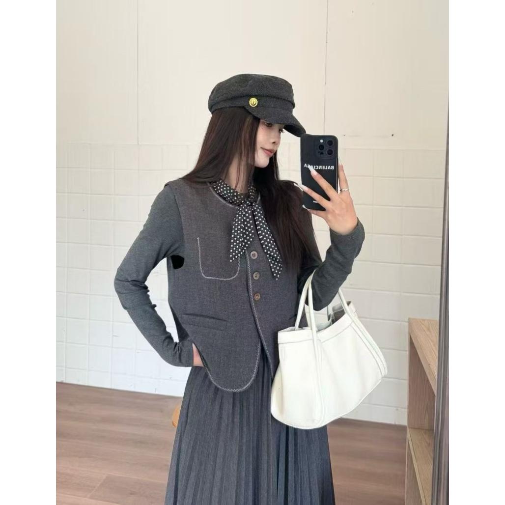 秋季新款女装韩系时尚背心两件套法式百搭马甲+内搭长袖打底裙