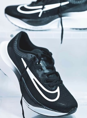 Nike耐克 Zoom Fly 5黑白色男女款低帮竞速运动跑步鞋DM8968-001