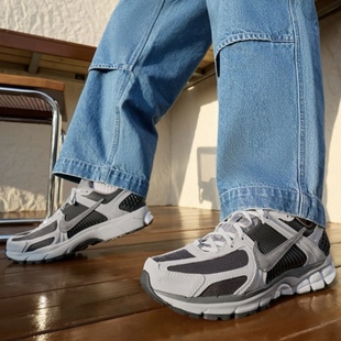 耐克/Nike ZOOM VOMERO5男子低帮防滑耐磨老爹鞋跑步鞋HV5982-001