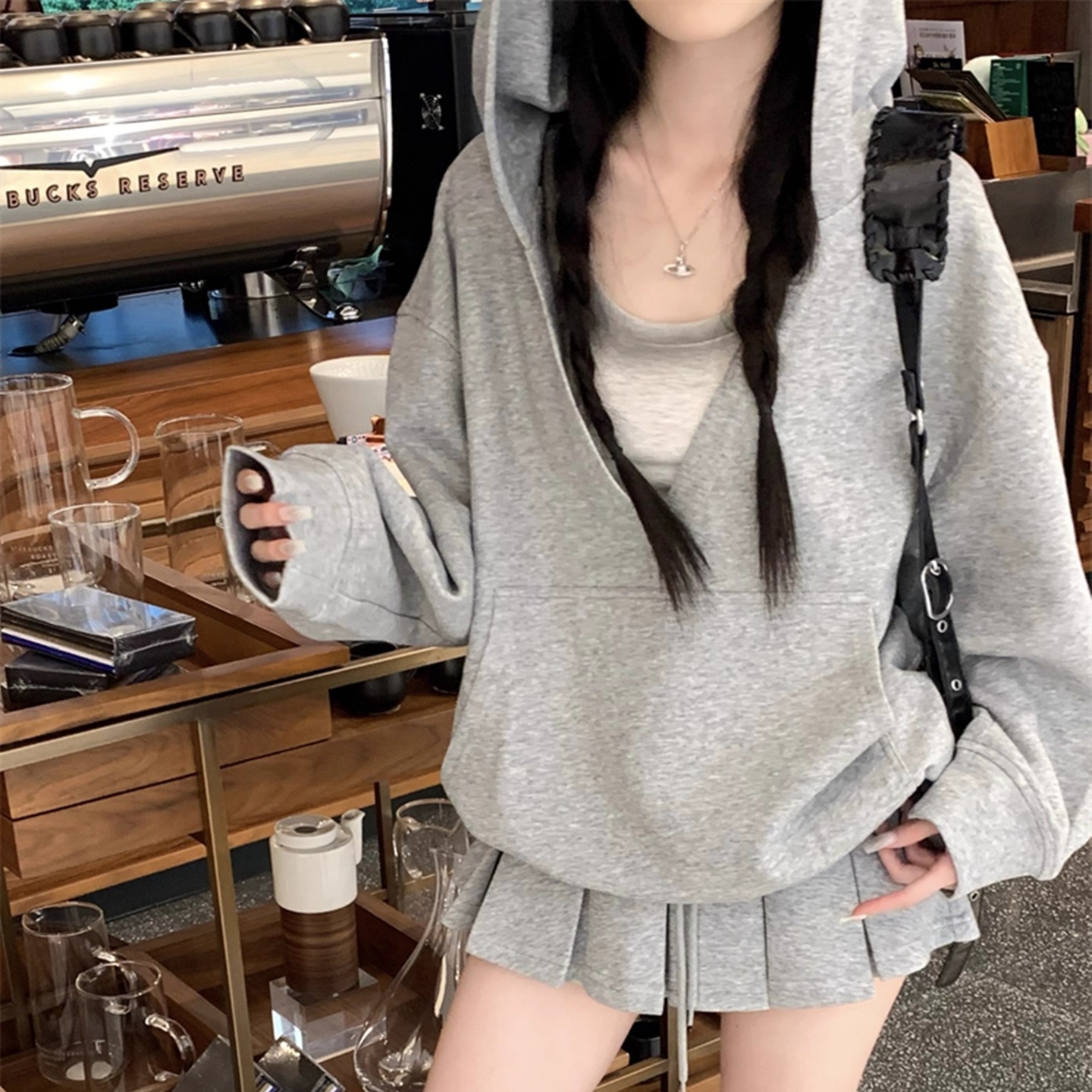 休闲运动连帽卫衣短裙三件装套女
