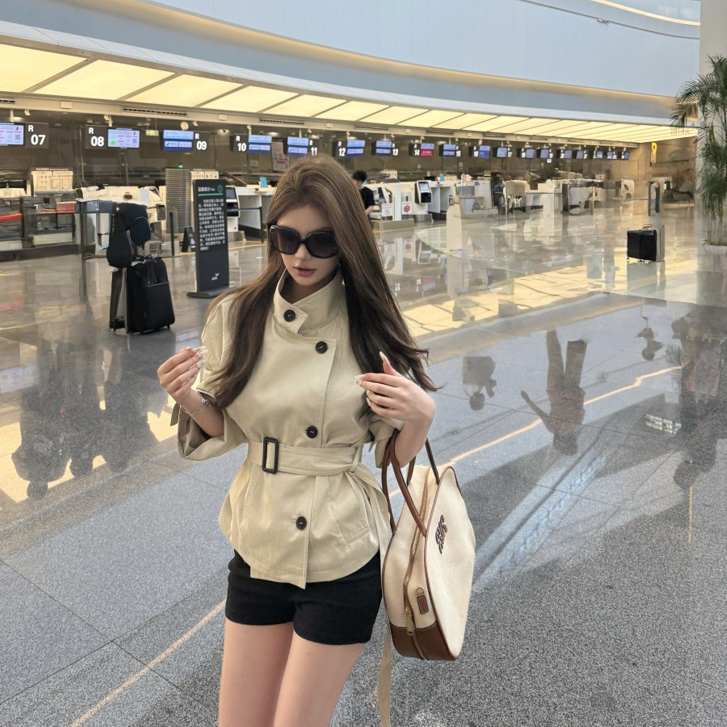 小个子米色韩系短款风衣收腰外套