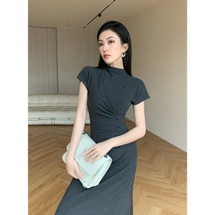 纪金其夏季高级感连衣裙设计感小众收腰短袖长裙大方简单气质裙子