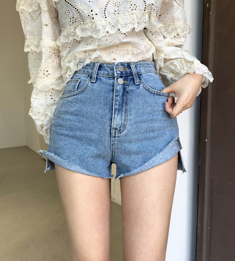 High waist wash waist button design side split 4-point denim shorts