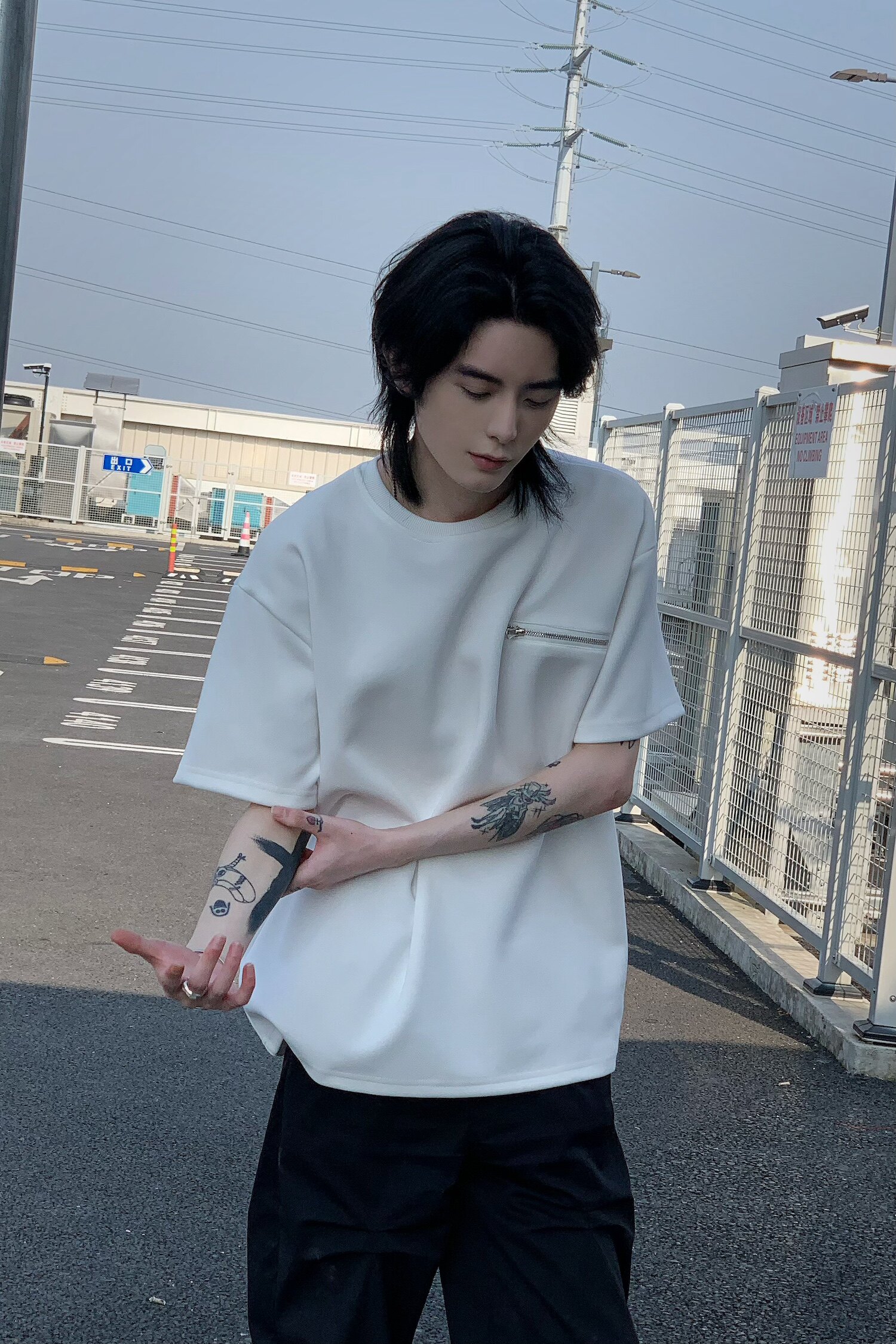 C316DX89P4868夏装新款短袖T恤拉链时尚潮黑色tee个性男,男装T恤,电商C316