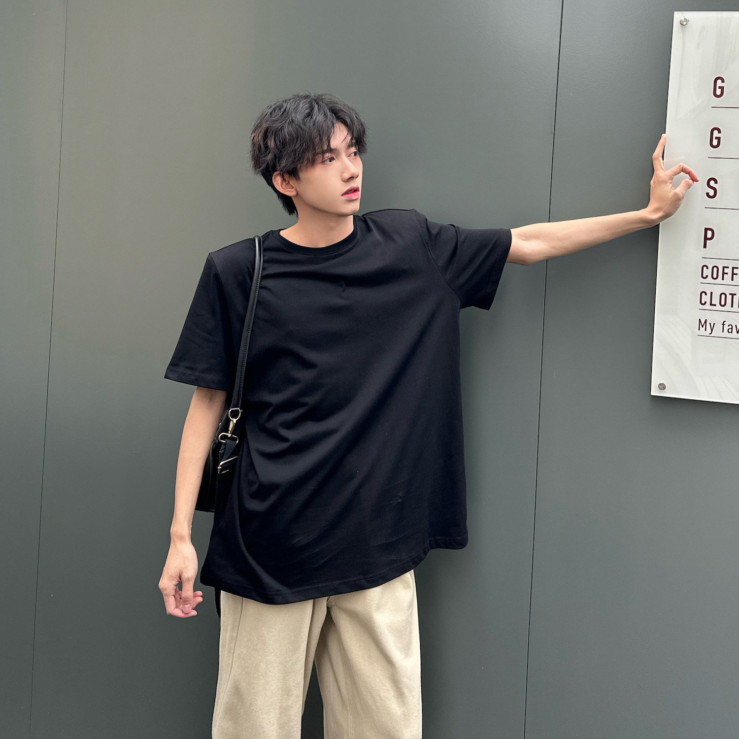 C316T2303P35春夏新款垫肩打底衫短袖T恤tee圆领款式纯棉宽松,男装T恤,电商C316
