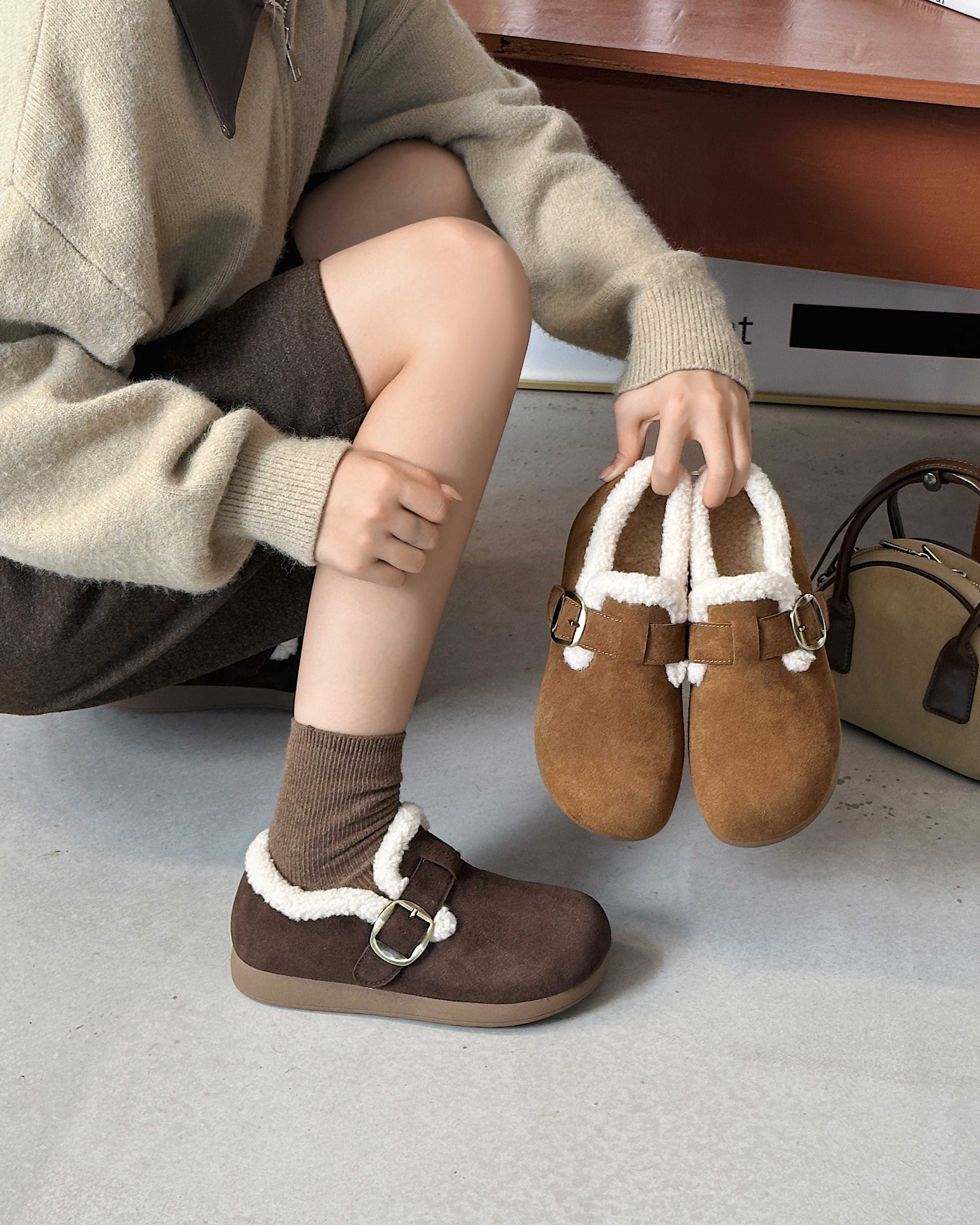 时尚厚底真皮勃肯鞋女2025秋冬新款韩版百搭圆头加绒休闲鞋棉鞋潮