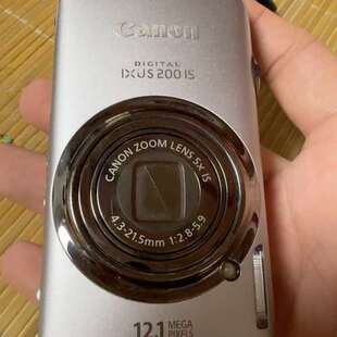 议价IXUS IS数码 成色很新 然后有点磨痕询价 200