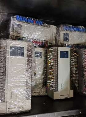 议价PLC XC3-60T-E，实物拍摄，功能完好。成色漂亮询价