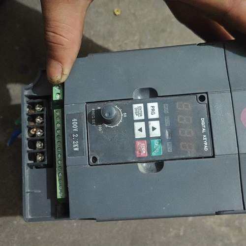 适用H2400A02D2K-DK 众辰2.2KW 380V变频器议价