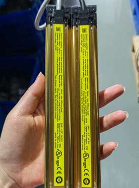 议价安全光幕F3SJ-A0245N14-L，成色如图，功能询价