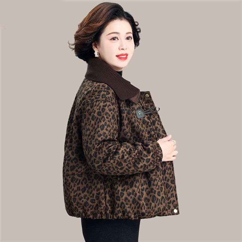 休闲风豹纹加绒短外套女秋冬新款洋气立领纽扣宽松显瘦减龄小外套
