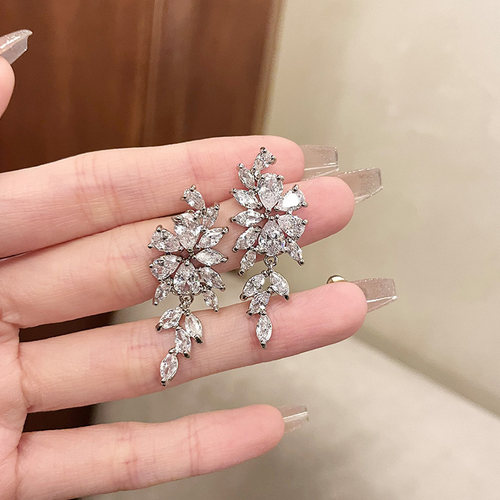 气质百搭锆石长款流苏耳环