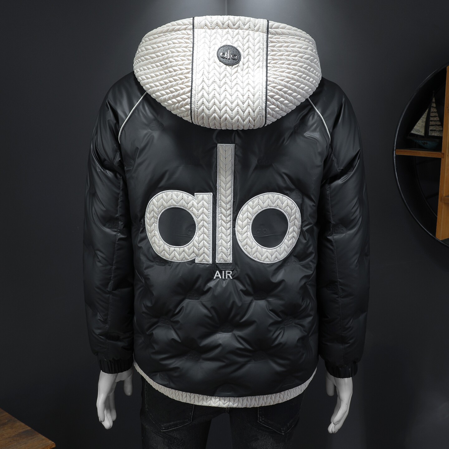 2025秋冬装90%绒连帽羽绒服男 钱塘6006-5122-P330 假模图图片