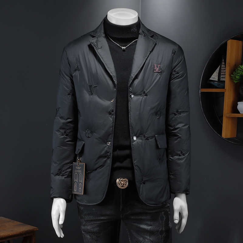 2025秋冬装新款刺绣西装羽绒服男钱塘6006-9966-P280假模图，男装西服套装，钱塘6006(原3029)