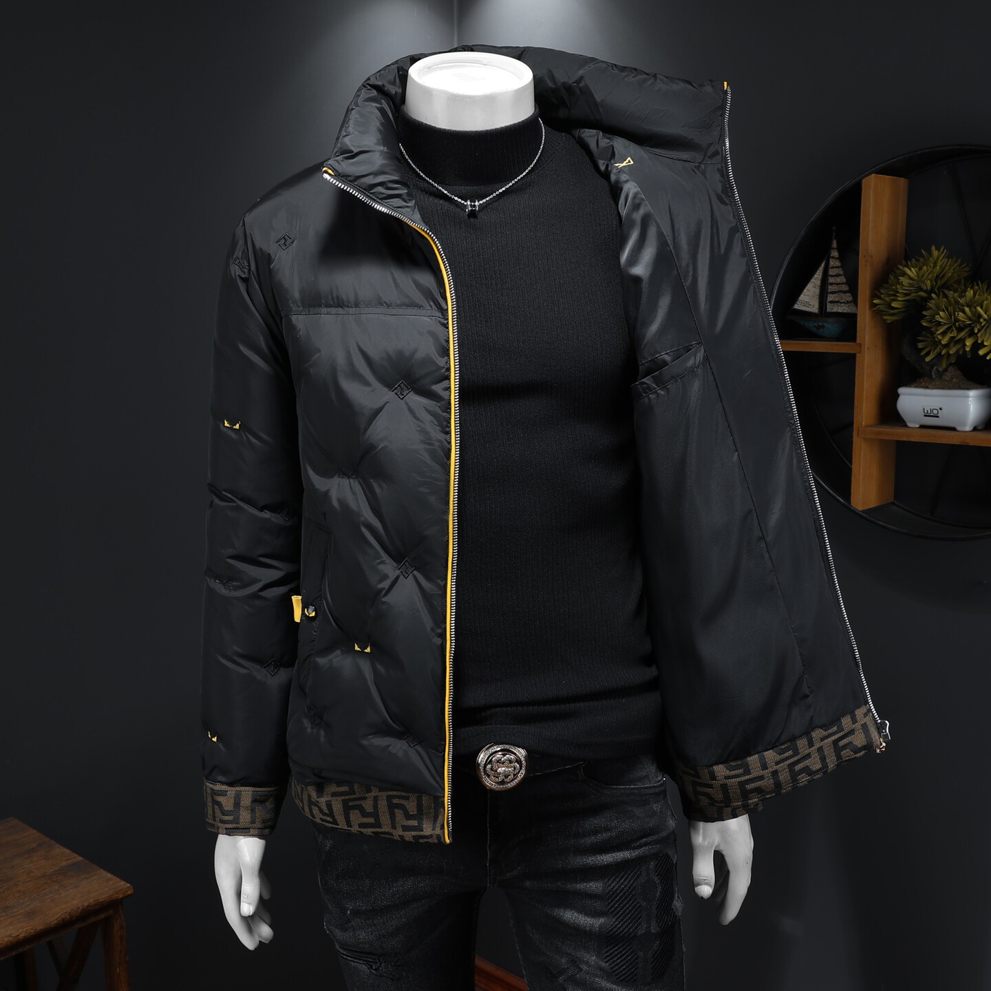 2025秋冬装刺绣90%绒立领羽绒服男钱塘6006-5108-P320假模图,男装羽绒服,钱塘6006(原3029)