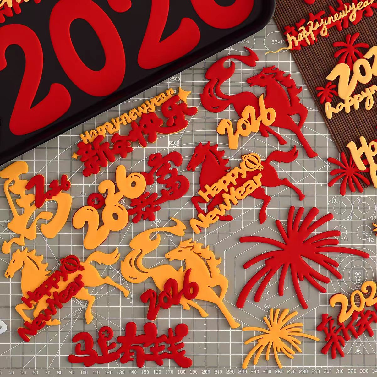 2026马年跨年新年快乐礼花翻糖切模马上有钱暴富蛋糕模具压膜