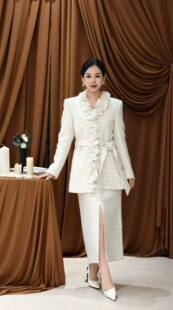 半身裙两件套春秋装 2026秋冬新款 白色格子外套 套装 女装 时尚