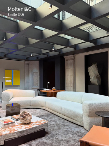 Molteni&C新品|雕塑般的模块化Emile沙发