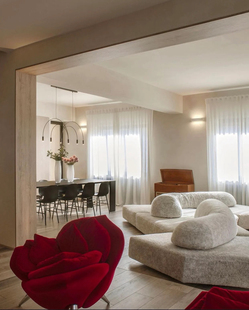 一眼看上的家。红玫瑰的优雅来自edra沙发