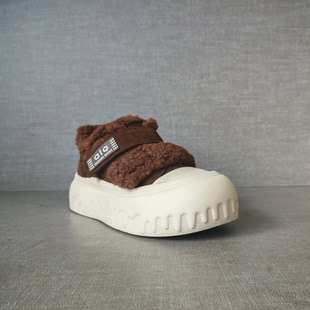 名典2025冬季新品女鞋 时尚美拉德板鞋加绒保暖轻便休闲鞋M599073