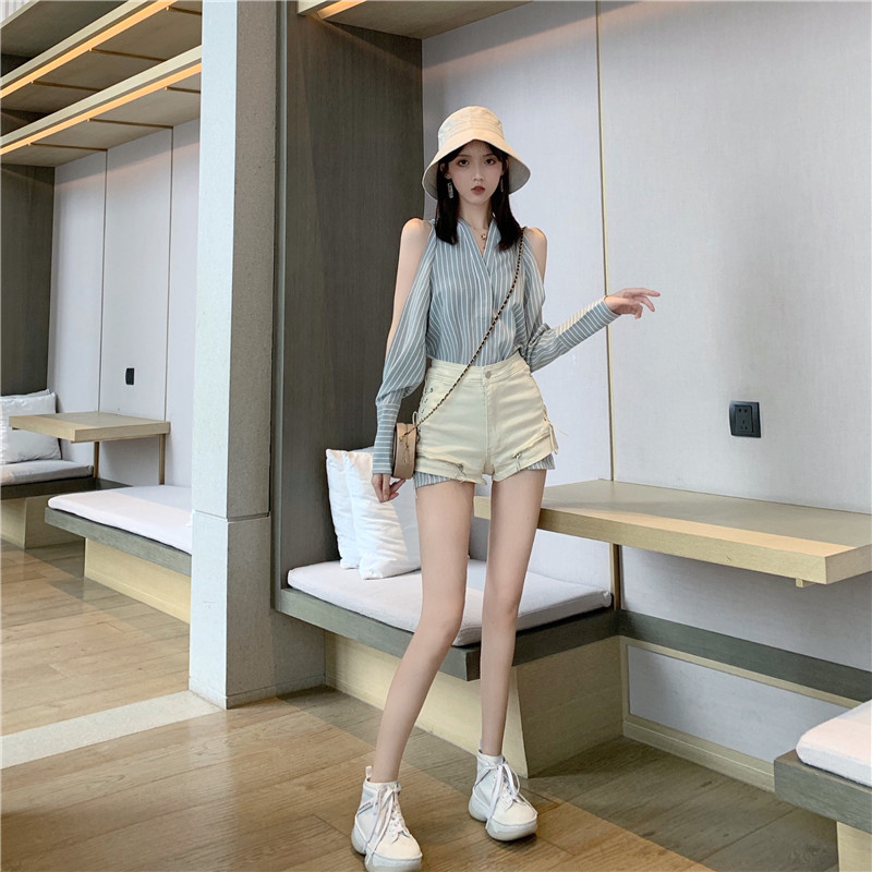 Real price and real shot design sense small off shoulder striped shirt white bandage high waist denim shorts