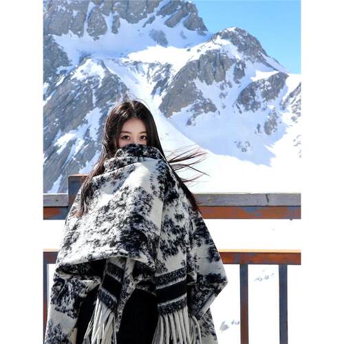 复古水墨画斗篷披肩外套冬季黑白大披风云南大理丽江雪山旅游穿搭