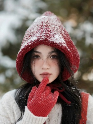 红色帽子女冬包头加厚护耳雷锋帽长白山雪山川西拍照羊羔绒小红帽
