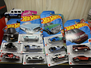 火辣小跑车hotwheels 2023Q23N 风火轮合金车模儿童玩具车 C4982