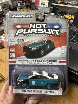 绿光Greenlight 1/64合金车模福特纽约警车 金牛座
