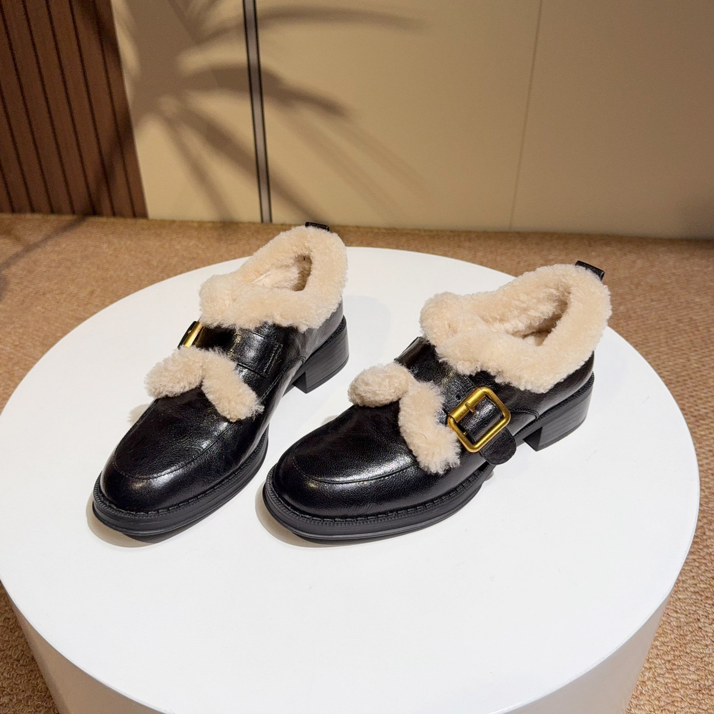 真皮英伦风羊羔毛乐福鞋女冬季加绒妈妈棉鞋圆头皮带扣粗跟毛毛鞋,女鞋,乐福鞋（豆豆鞋）,淘宝优惠券,粉丝福利购,淘宝优惠卷