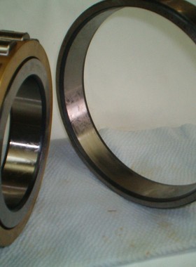 洛阳轴承 LYC轴承  黄铜架子 正品 RN230EM 502230 RN230M NUP NF