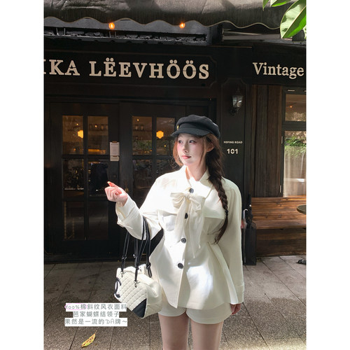 安妮不火 日系蝴蝶结飘带翻领猎户短风衣女微胖大码气质收腰外套