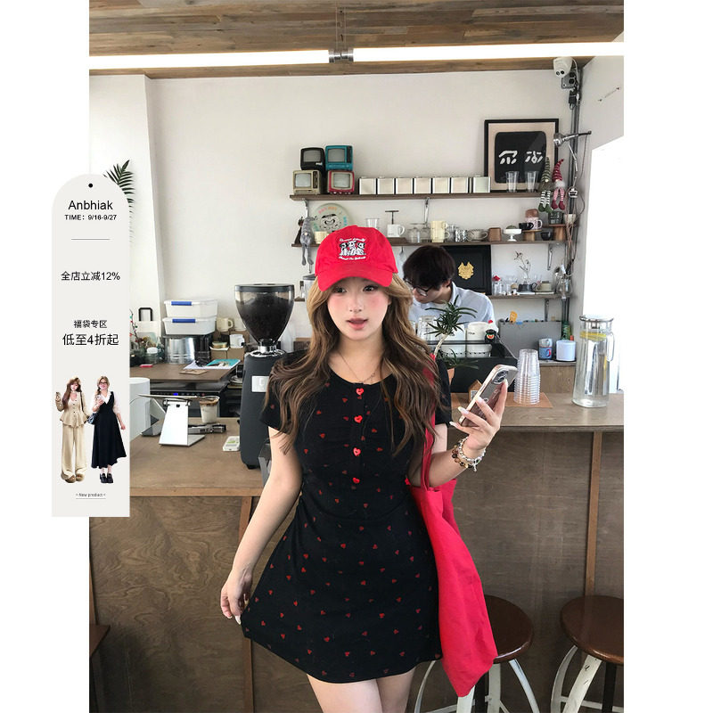 安妮不火恋语织物俏皮感桃心印花连衣裙女微胖大码收腰可爱小裙子										
