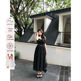 安妮不火 黑色吊带长裙 墨羽纤腰高级感收腰荡领吊带裙女微胖大码