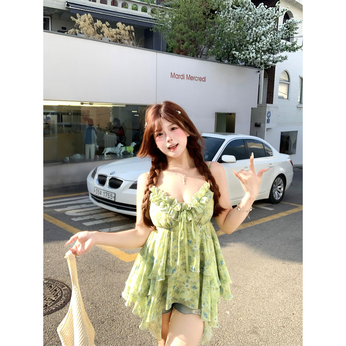 安妮不火 度假风碎花荷叶边V领收腰吊带女微胖大码显瘦上衣两件套图片