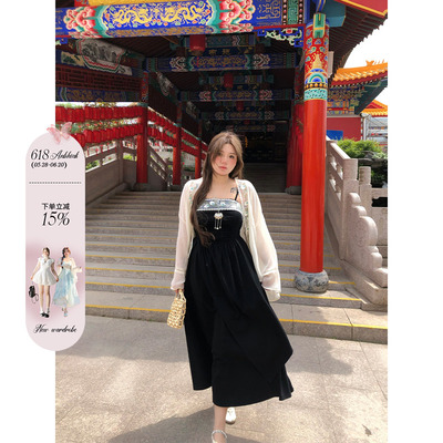 安妮不火 千与千寻新中式绣花针织连衣裙女微胖大码国风吊带裙子