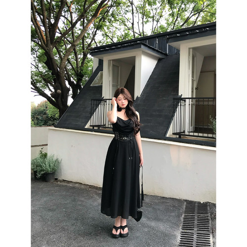 安妮不火 墨羽纤腰高级感收腰荡领吊带裙女微胖大码黑色吊带长裙