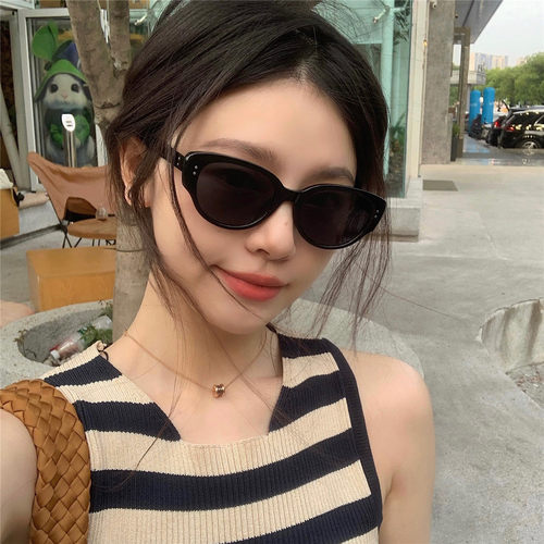 丁走走辣妹猫眼墨镜女2026新款黑框高级感ins显脸小防晒太阳眼镜