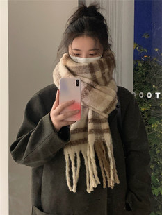 丁走走韩版加厚马海毛围巾女秋冬保暖高级感米色围脖学生两用披肩