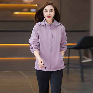妈妈冲锋衣外套女款2025春季新款双面连帽防风保暖夹克上衣短风衣