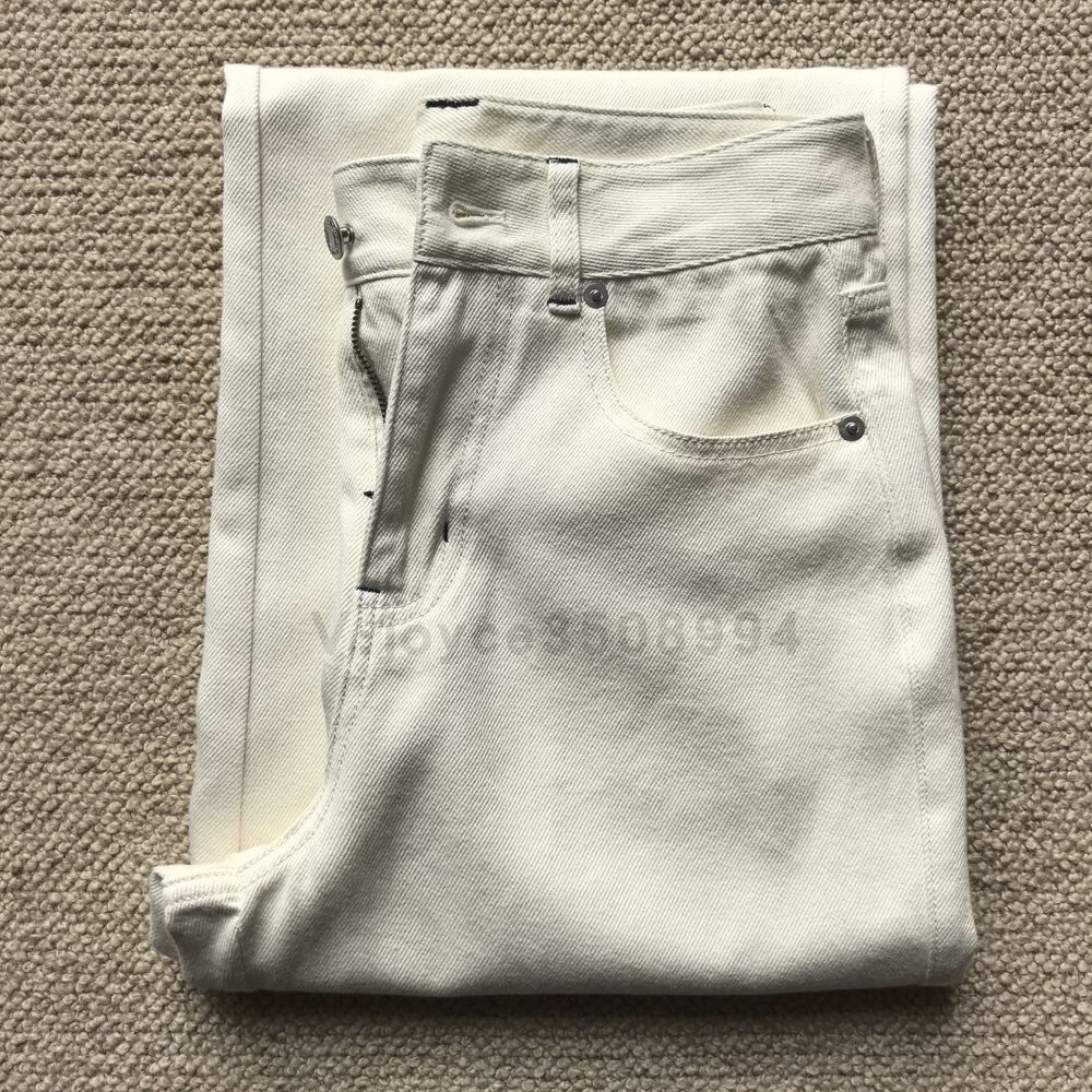 米色直筒牛仔裤女九分裤休闲老钱风显瘦裤子