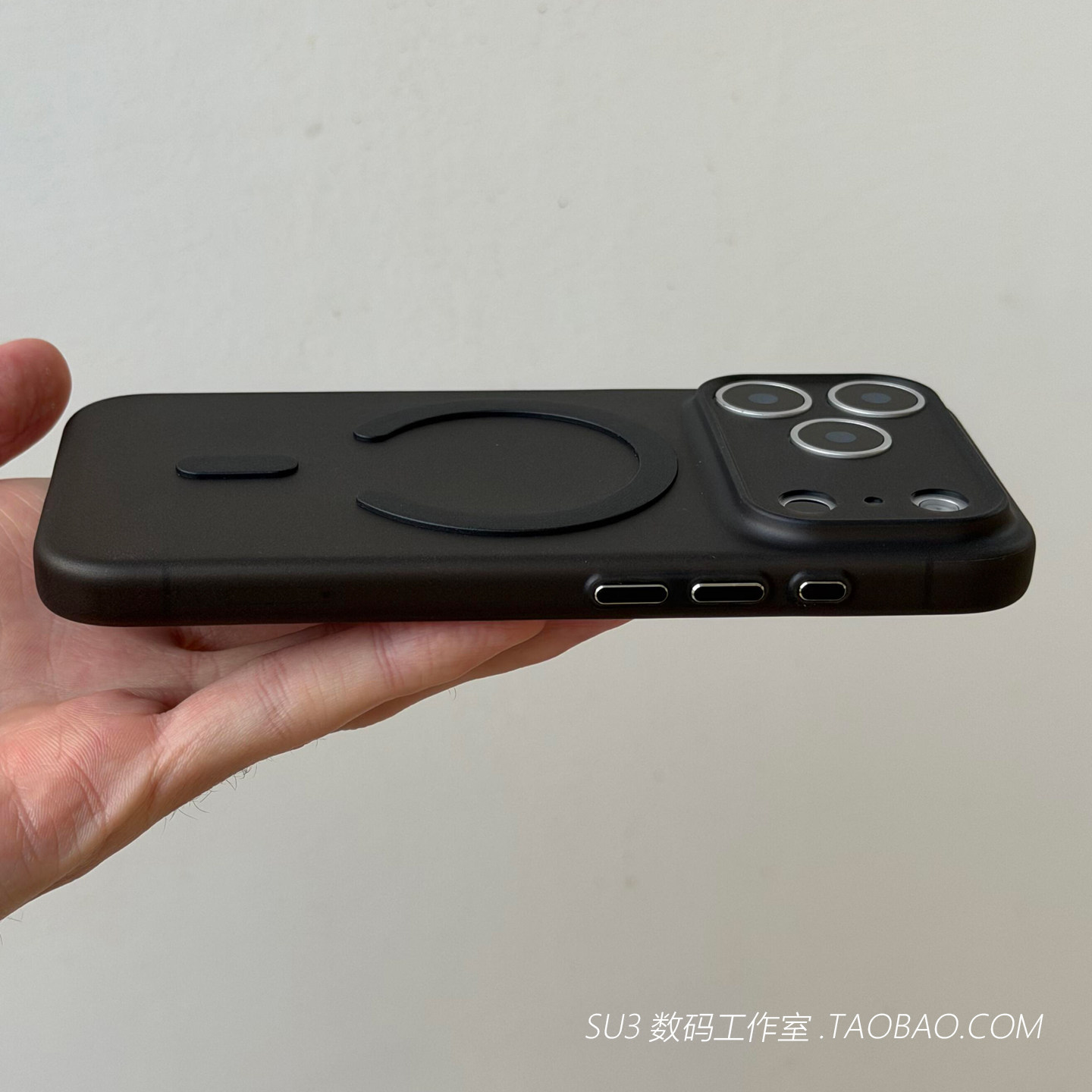 超薄软壳雾面透黑色磁吸充电iPhone16pro适用苹果17promax手机壳15plus硅胶14全包镜头13裸机感2独立按键简约