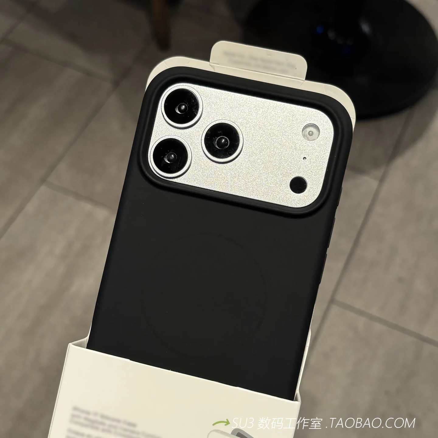 强磁吸充电适用小米17promax手机壳15s液态硅胶17ultra大孔14软糯13防滑高级感Magsafe防摔全包边纯黑磨砂男