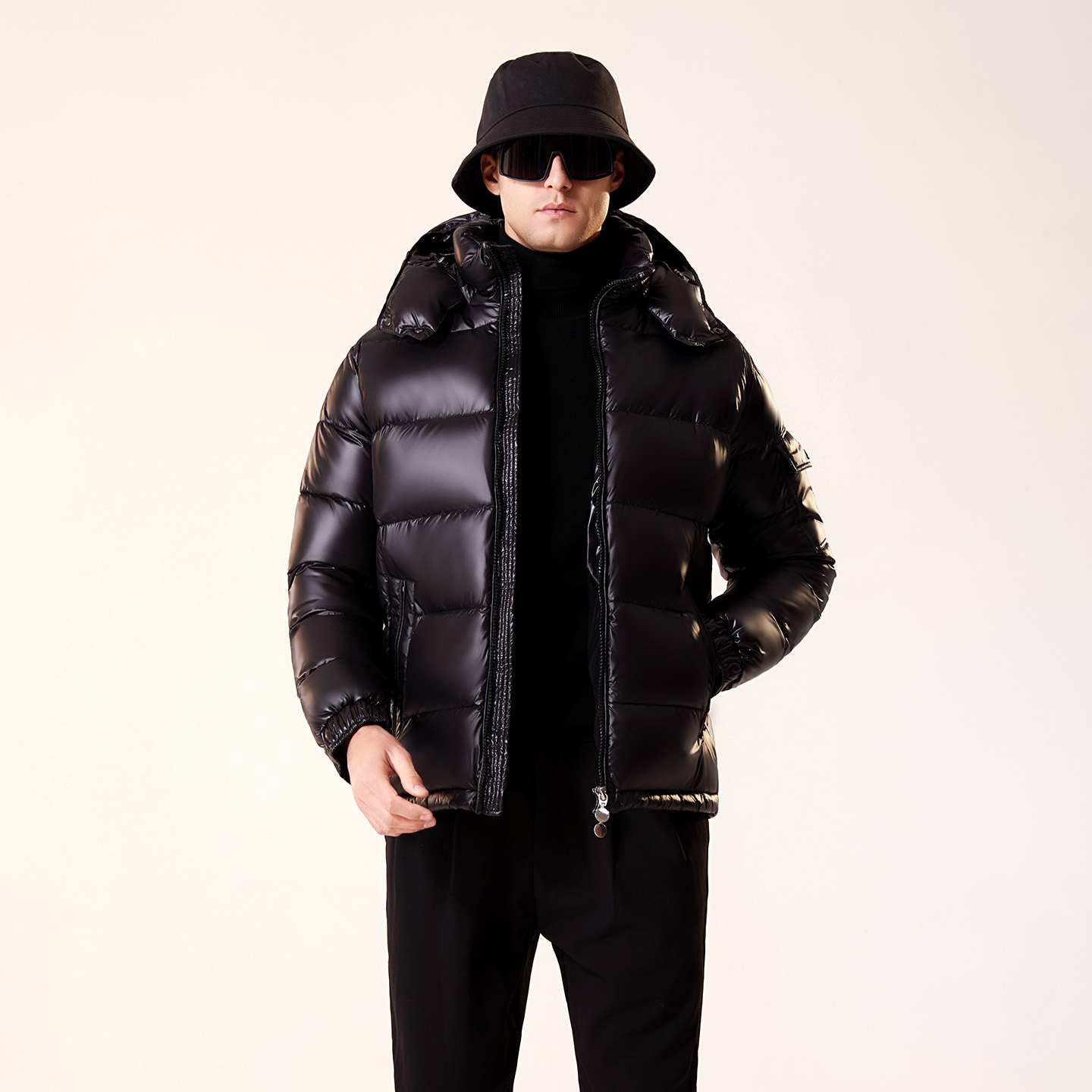 95%白鹅绒加厚短款羽绒服