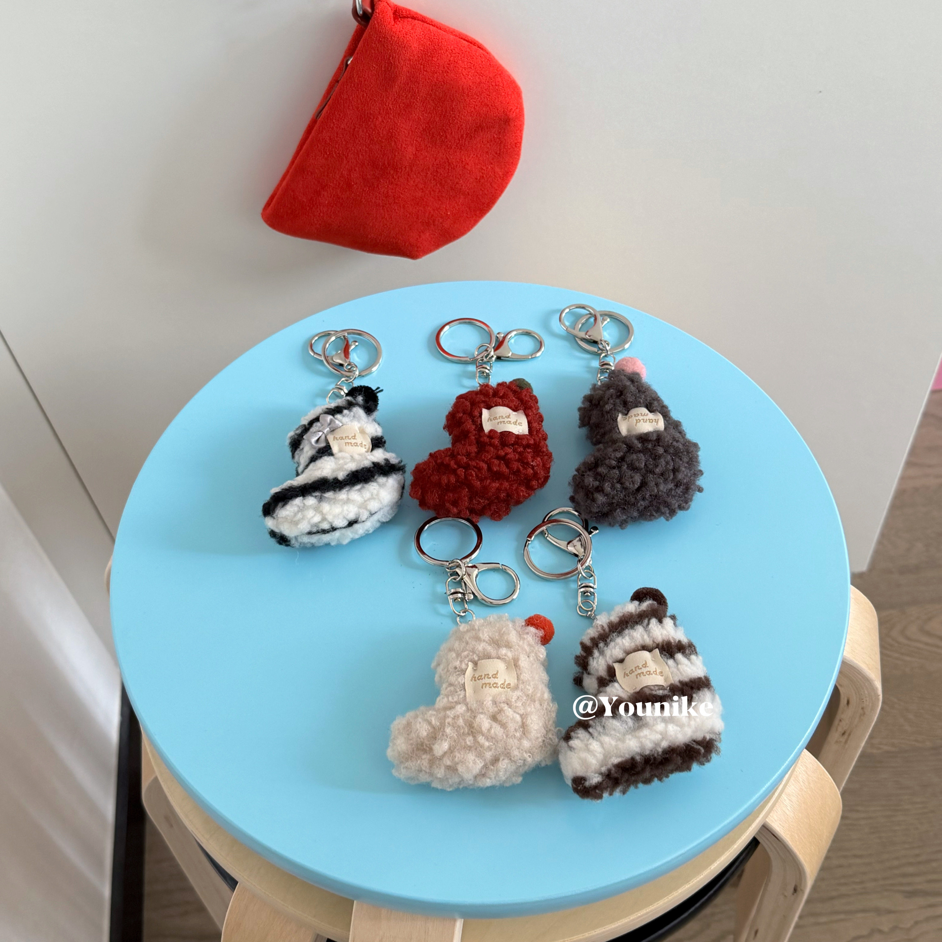 chic秋冬新款韩系ins可爱毛绒袜子包包挂件车钥匙扣airpods挂饰萌,服饰配件/皮带/帽子/围巾,包挂件,淘宝优惠券,粉丝福利购,淘宝优惠卷