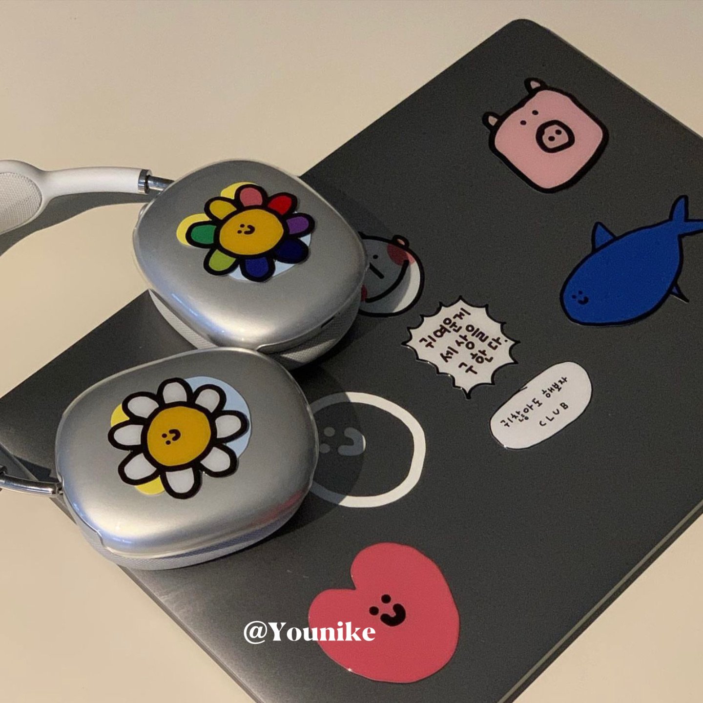 韩国ins小众设计搞怪俏皮太阳花笑脸适用于苹果AirPods max头戴式耳机保护套软壳透明轻薄